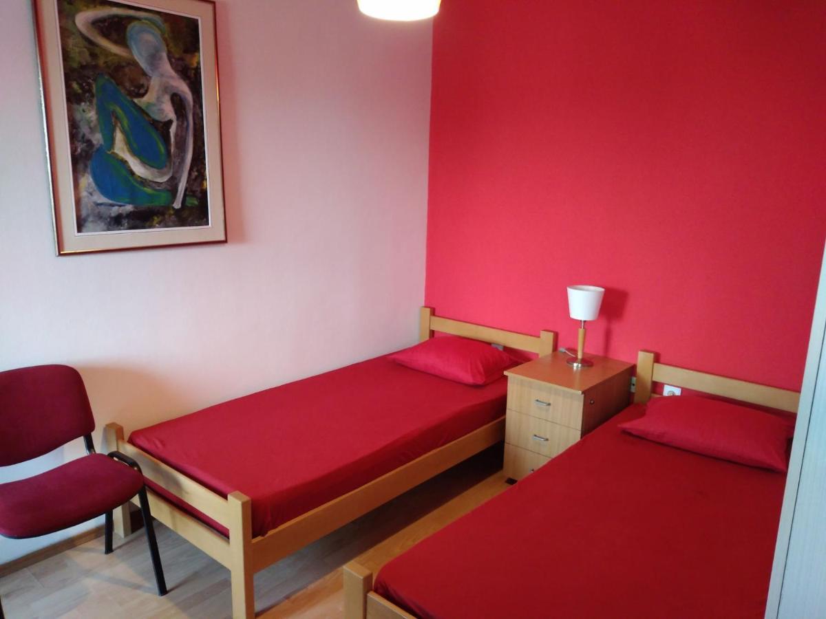 Skopje City Center Red Apartment Extérieur photo