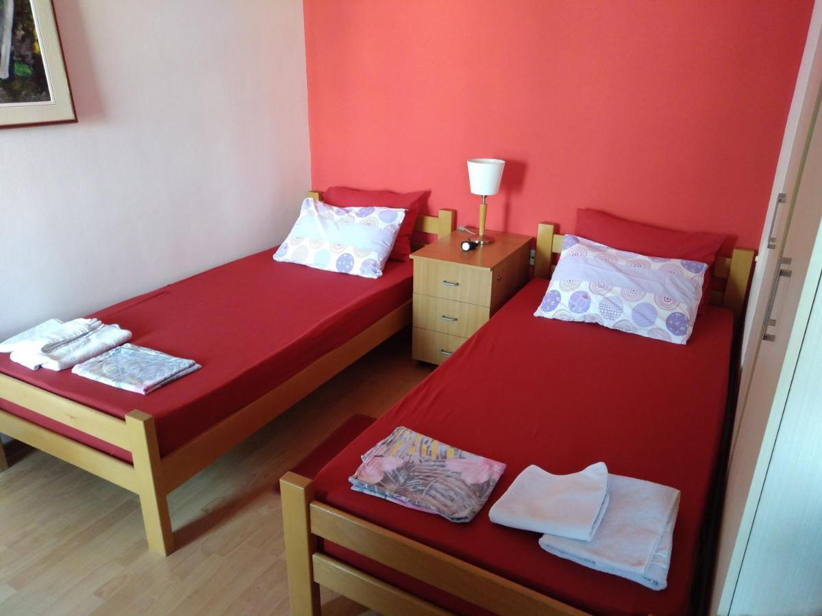 Skopje City Center Red Apartment Extérieur photo