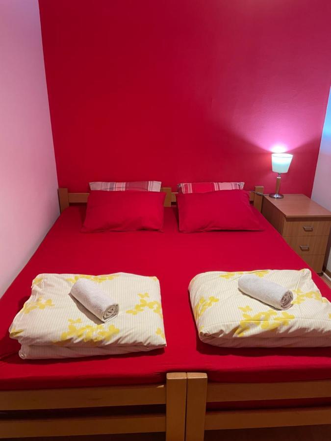 Skopje City Center Red Apartment Extérieur photo